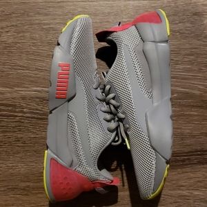 Women's Puma Sneakers